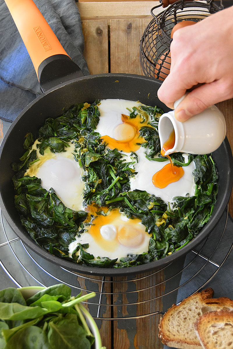 Huevos con espinacas