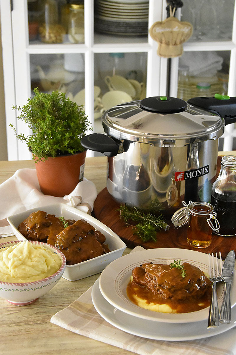 Carrilleras guisadas al vino tinto