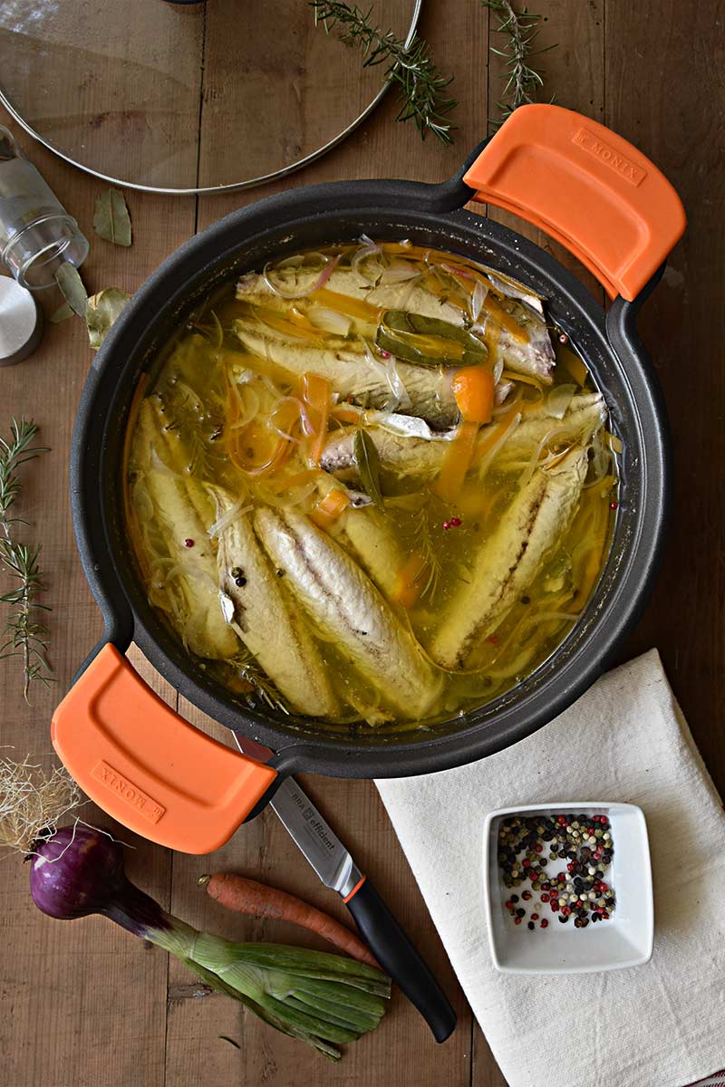 Caballa en escabeche con naranja