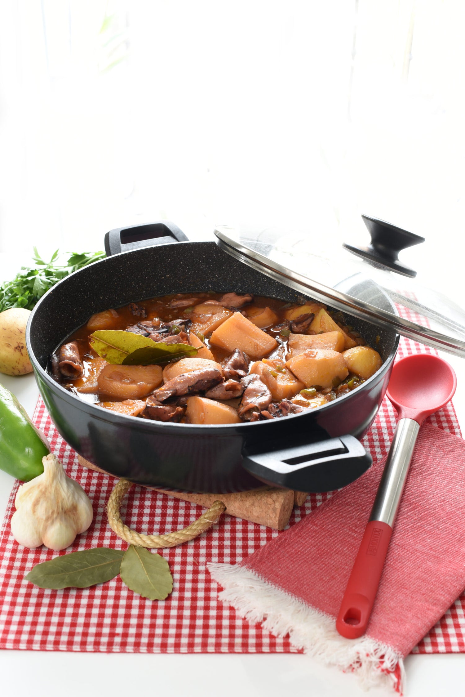 MONIX Chipirones guisandos con patatas