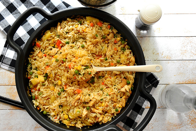 Ensalada de arroz con pollo y piña