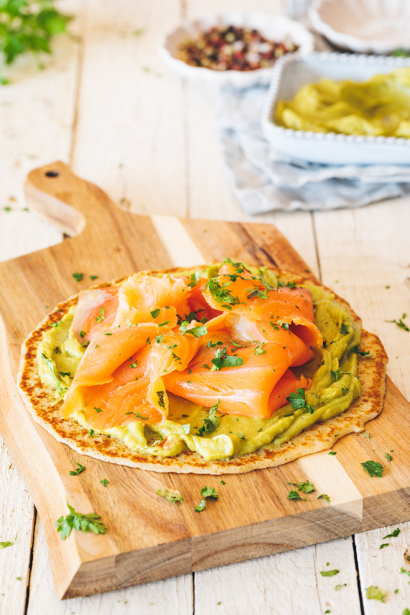 Crepes con guacamole y salmón