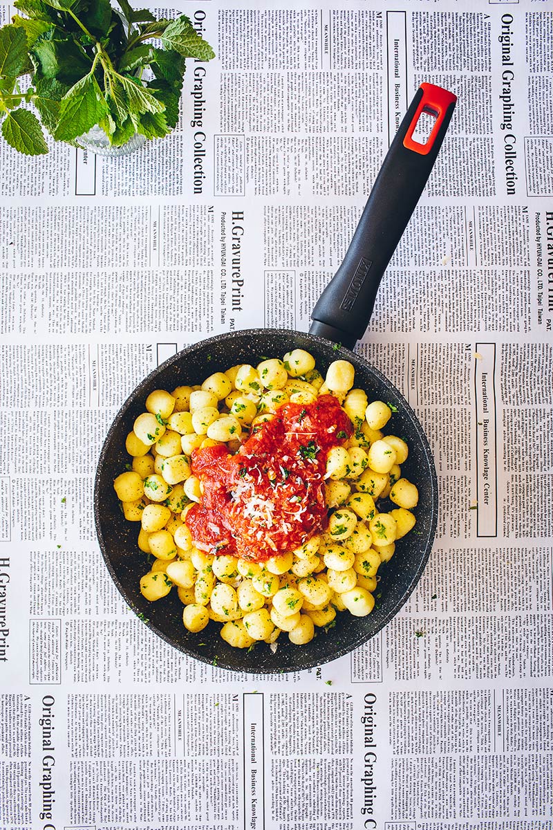 Gnocchi o Ñoquis con salsa de tomate