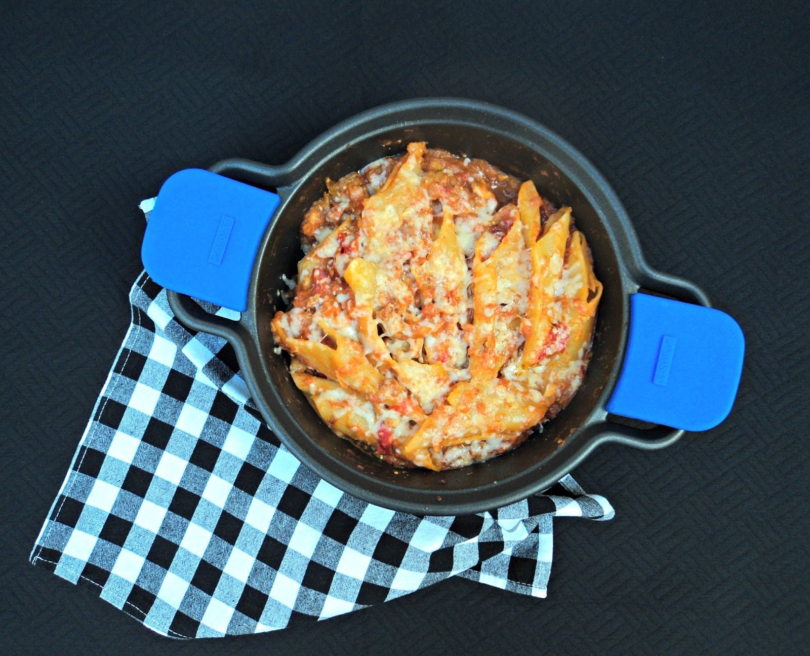 Pennoni o macarrones gigantes con verduras