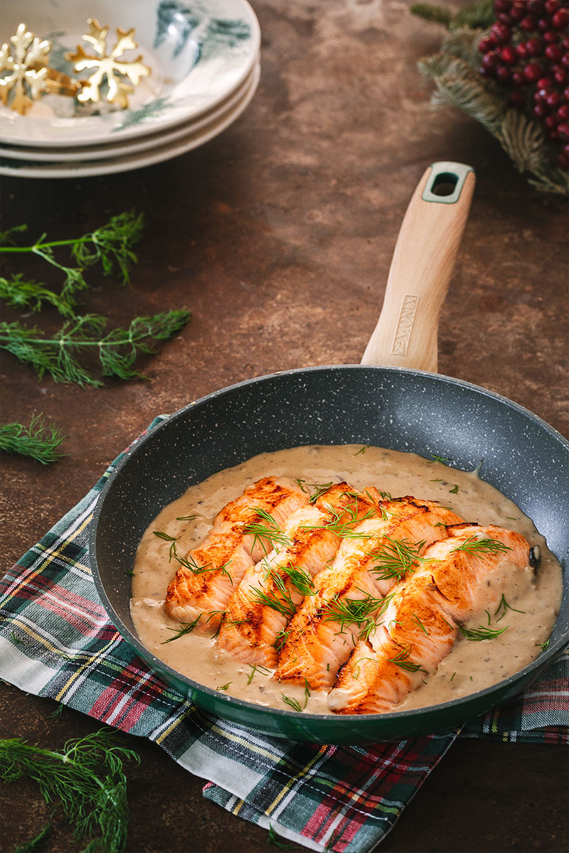 Salmón en salsa de setas