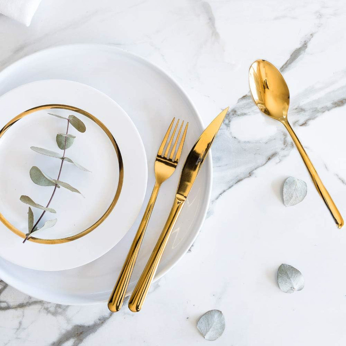 Juego 24 piezas cubertería Pisa Gold