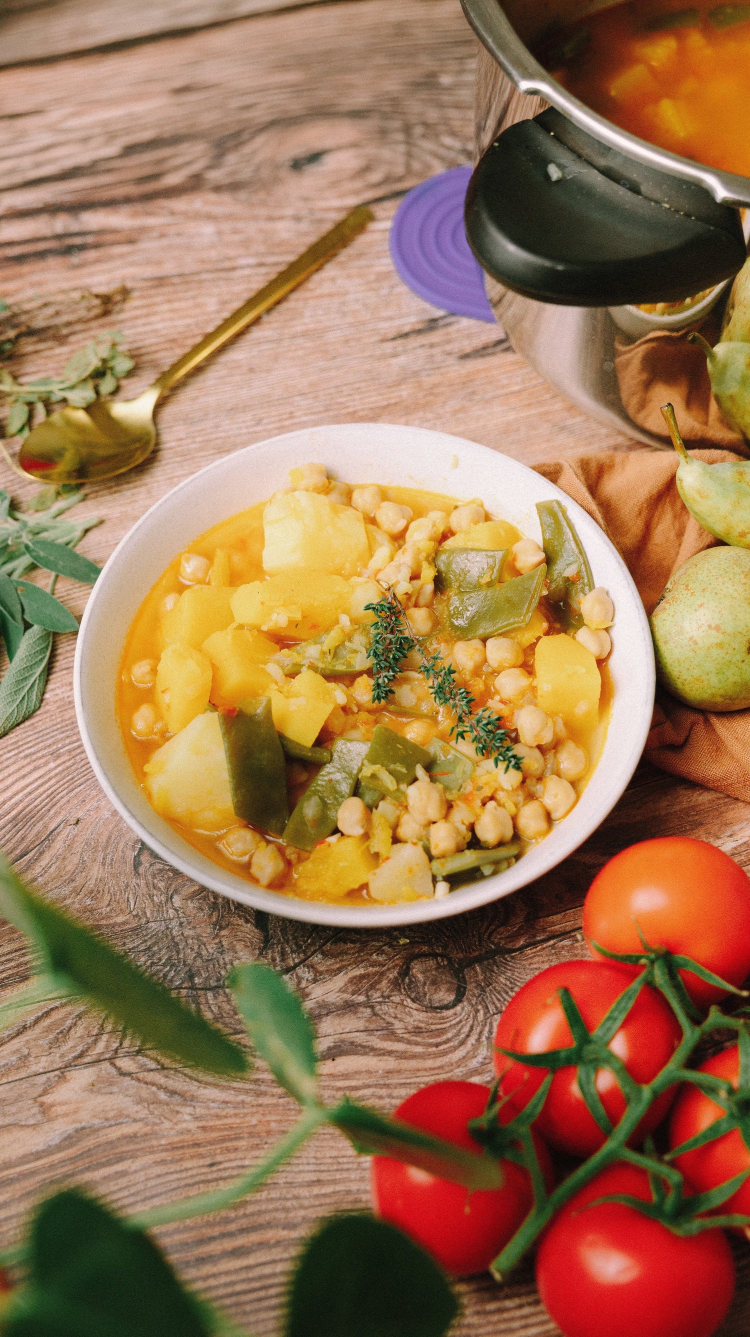 Olla Gitana: Tradición, Sabor y Nutrición en un Plato Vegano